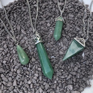 Green Aventurine necklace, healing crystal pendant, Chakra necklace, aventurine jewelry, geometrical jewelry, crystal necklace, divination