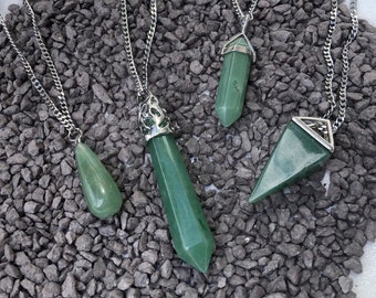 Green Aventurine necklace, healing crystal pendant, Chakra necklace, aventurine jewelry, geometrical jewelry, crystal necklace, divination