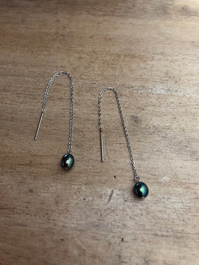Threader chain earrings, Pearl Earrings, long chain earrings, Bridesmaids gift, dangle earrings, black pearls, pearl threaders, dainty image 2