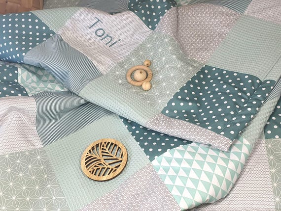 WAFFELPIQUE PATCHWORK - DECKE - Tagesdecke - Kuscheldecke personalisierbar mit Namen - mint| petrol | taupe grau