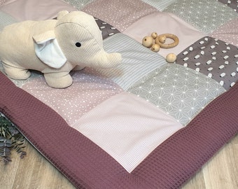 3-4cm dicke Krabbeldecke - Patchwork - Waffelpique Decke - Babydecke -  mit Namen personalisierbar - Mauve Hellgrau SCHAFE