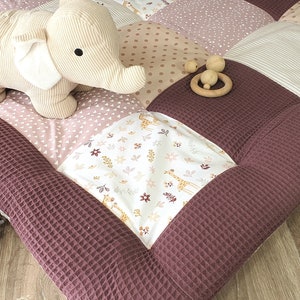 3-4 cm thick crawling blanket - patchwork - waffle pique blanket - baby blanket - can be personalized with name - mauve beige animals giraffe