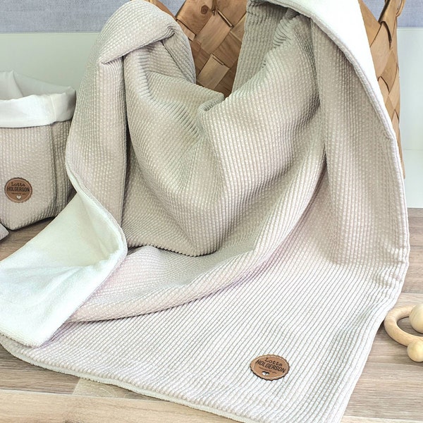 weiche Cord-Kuscheldecke - personalisierbar mit Namen / Babydecke / Geschenk Geburt Taufe / sand beige creme