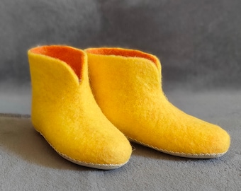 Felted slippers booteis custom colour - valenki / indoor boots