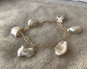 Chunky gold chain pearl charm bracelet, Pearl Bracelet, Charm Bracelet, Gold Chunky Bracelets With Pearl, 14K Gold Filled Bracelet