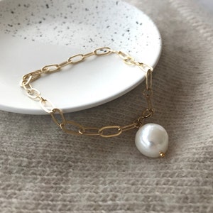 Chunky gold chain pearl bracelet, Large Pearl Bracelet, Layering Pearl Bracelet, image 5