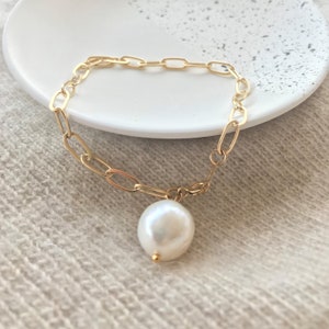 Chunky gold chain pearl bracelet, Large Pearl Bracelet, Layering Pearl Bracelet, image 1