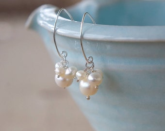 Cream pearl Cluster Earrings, Freshwater Pearl Earrings, Dangle Earrings, Handmade Jewellery, Pearl Wedding Earrings, Bridal Jewellery