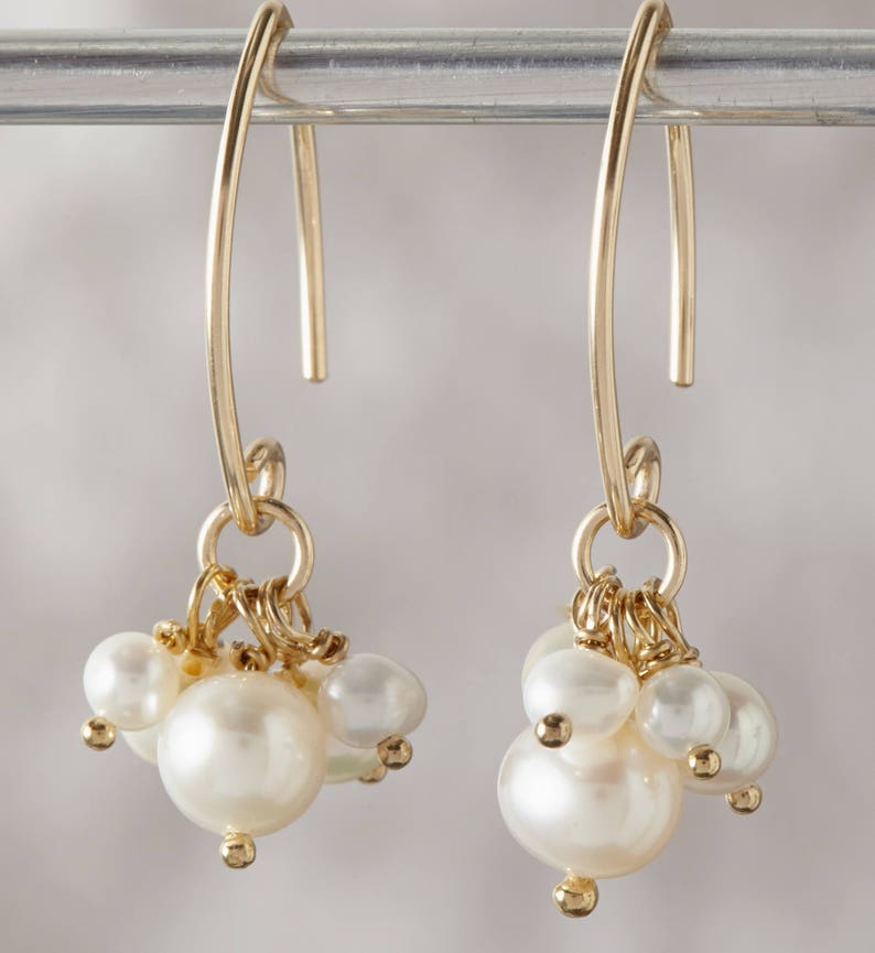 Wedding Earrings Gold Pearl cluster Earrings Small Pearl Cluster Bridal Earrings,Gold Earrings Handmade Wedding Jewelry,Freshwater pearls
