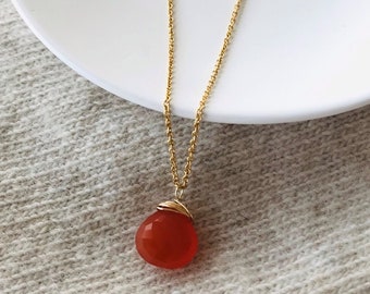 Carnelian Necklace, 14kt Gold Filled Necklace, Carnelian Briolette Pendant - Orange Stone Necklace - Healing Stone