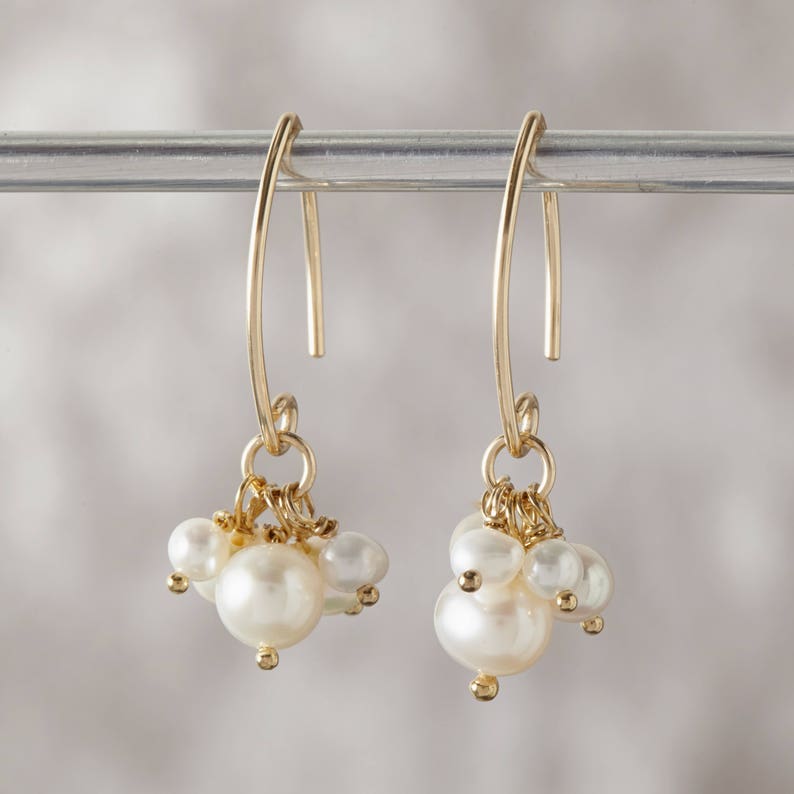 Wedding Earrings Gold Pearl cluster Earrings Small Pearl Cluster Bridal Earrings,Gold Earrings Handmade Wedding Jewelry,Freshwater pearls