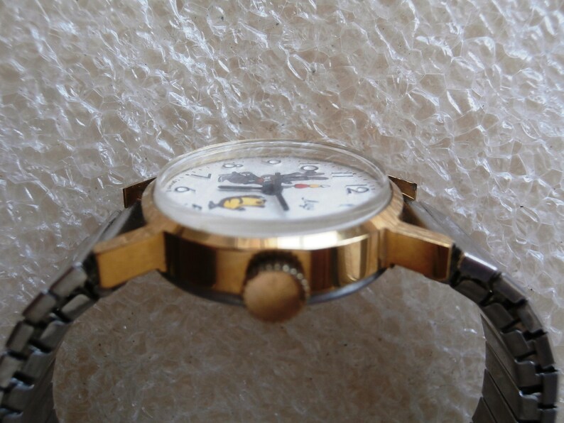 Vintage Luch, mechanical wrist watch vintage Soviet/USSR, Belarus image 6