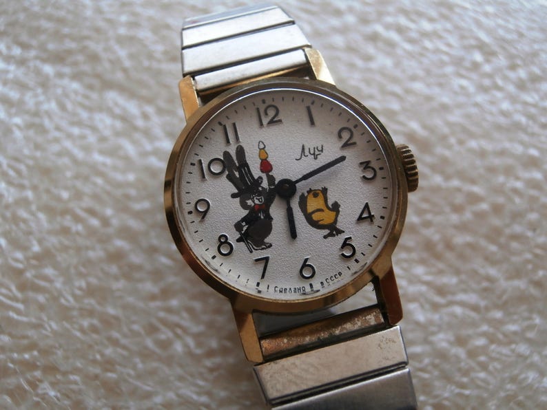 Vintage Luch, mechanical wrist watch vintage Soviet/USSR, Belarus image 3