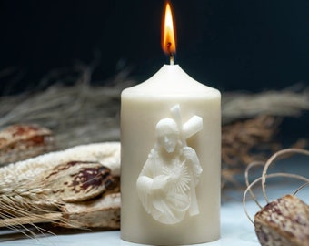 Hand-made Christian  Prayer Candle with HEART Of JESUS CHRIST Bas-relief | with Gift Box | 100% Natural Wax and  Essential Oil