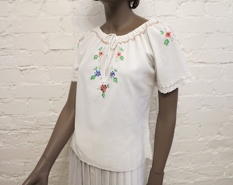 White Cotton Blouse Peasant Blouse Embroidered Womens Shirt Summer Top Prairie Blouse Short Sleeves Blouse Small Size