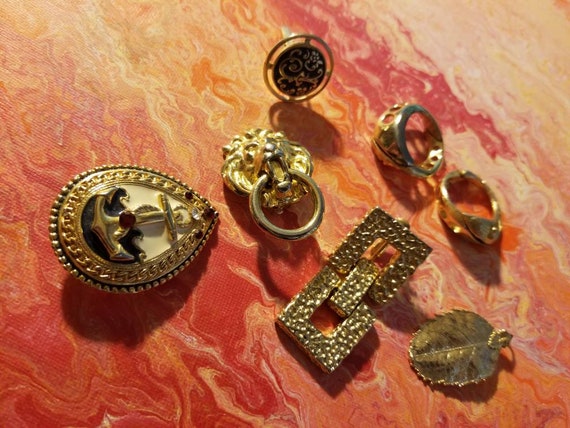 7 gold filled vintage jewelry pieces - image 1
