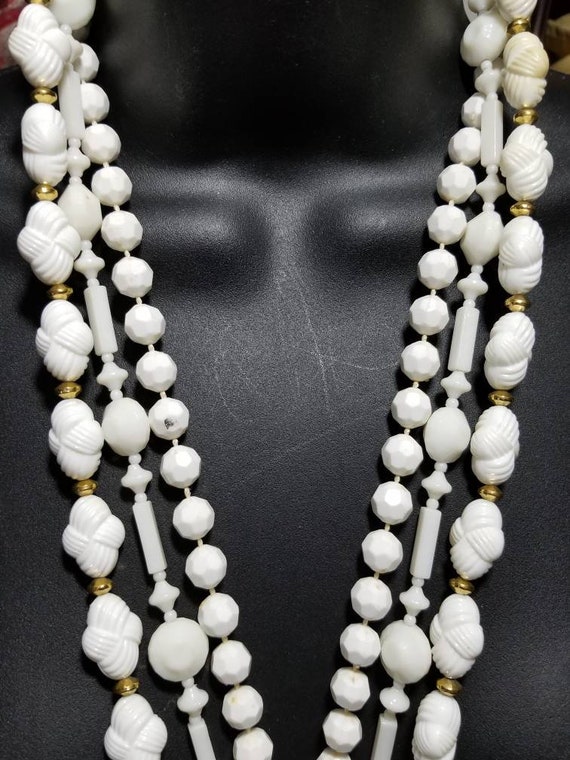 Beautiful 3 long interchangeable white plastic be… - image 9