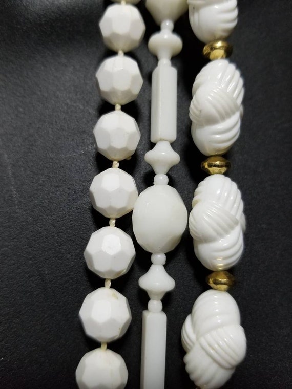 Beautiful 3 long interchangeable white plastic be… - image 8