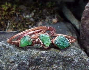 Tsavorite ring, gemstone ring, raw tsavorite ring, crystal ring, statement ring, copper ring, raw crystal ring, boho ring, crystal ring, boho