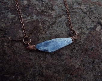 Kyanite necklace, disthene necklace, cyanite, gemstone necklace, statement necklace, crystal necklace, boho necklace, crystal necklace, raw kyanite necklace