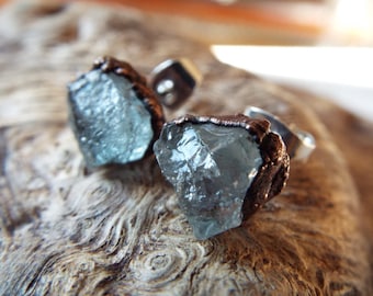 Boucles d'oreilles puces en aigue-marine, boucles d'oreilles puces en cristal, aigue-marine, boucles d'oreilles puces en pierre précieuse, boucles d'oreilles, boucles d'oreilles tendance, pierre de guérison, cuivre, électroformées