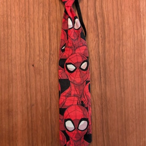 Corbata de cuello ajustable para niños pequeños Spider Super Hero