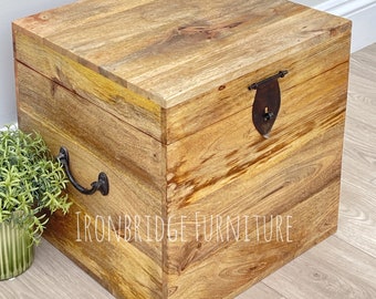 Solid Mango wood LP record box, vinyl storage trunk, chest, takes over 50 records.