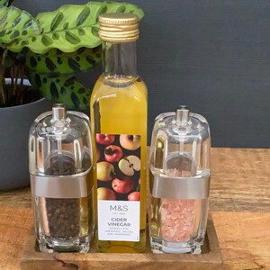 Mango Wood Condiment Tray: Salt Pepper Grinder Rest (18x8cm) bild 5