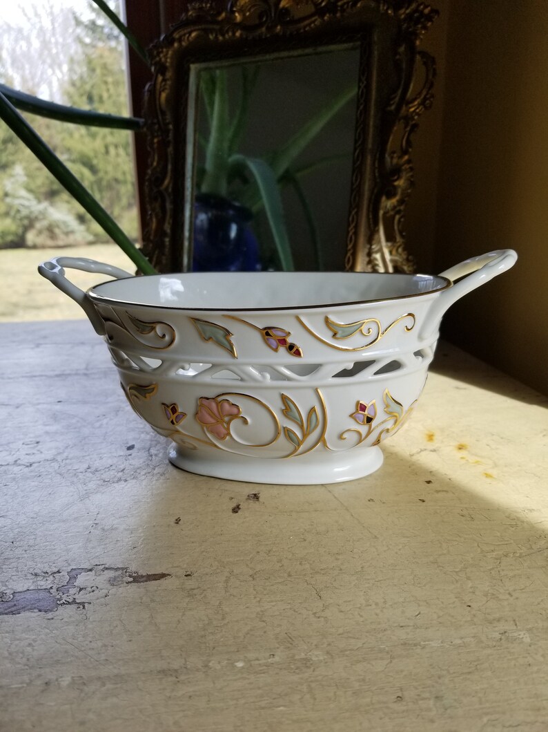 Lenox; Gilded Garden Handled Basket