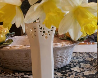 Small Lenox Vase: with Gold Scalloped border and Lace cutout Detail