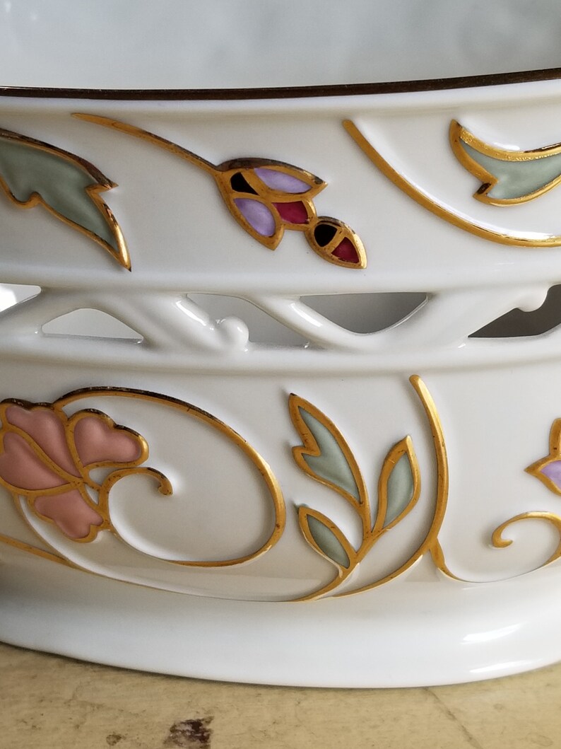 Lenox; Gilded Garden Handled Basket