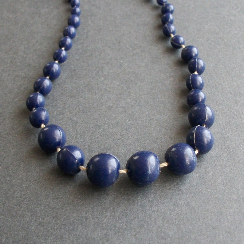 SUMMER SALE Vintage Necklace Indigo Vintage Jewelry Graduated Bead Necklace Short Bead Necklace Jewelry Vintage UnSigned Vintage Jewelry