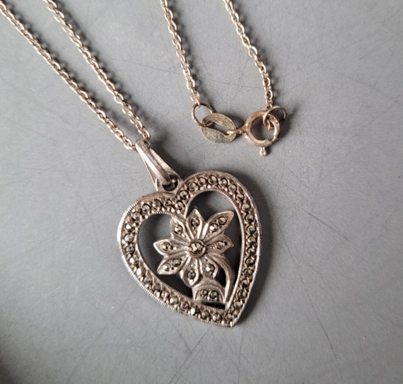 Vintage Heart and Flower Necklace with 17 inch St… - image 3