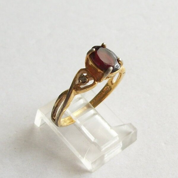 Shabby Jewelry Vintage Worn Gold Plated Ring LIND Jewelry Rhinestone Ring Vintage Ring Gold Toned Ring Womans Ring Size 9 Ring