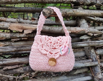 Adorable Crochet Bag & Purse Pattern for Girls and Toddlers (English Only)