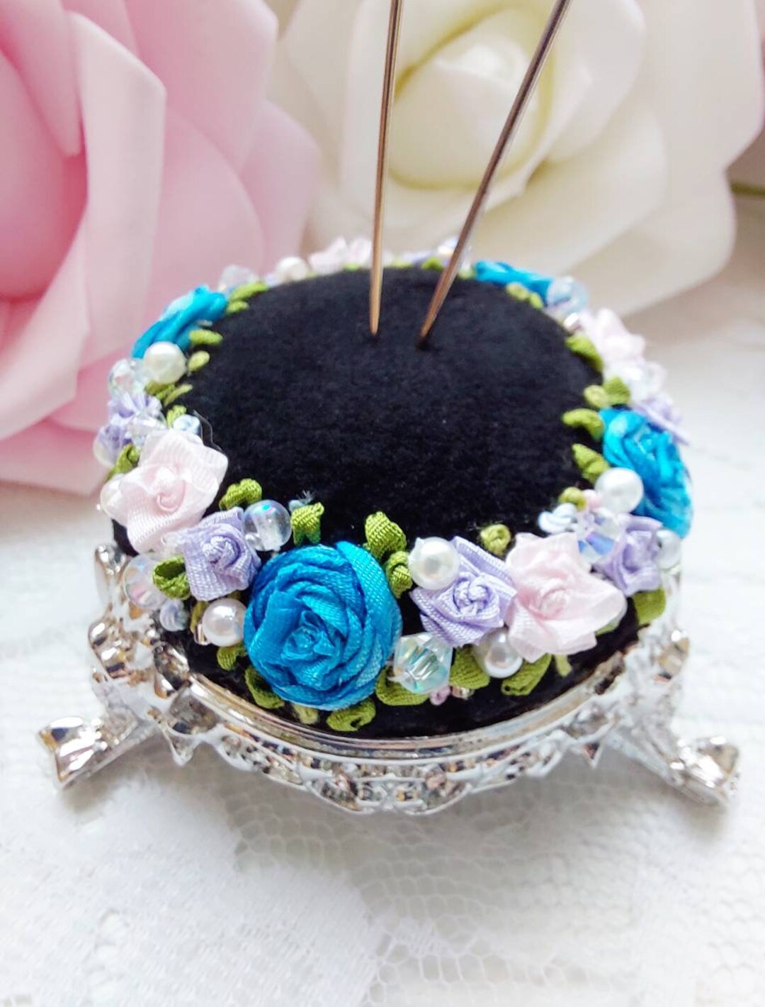 Mini Sewing Pin Cushion Rococo Style Seamstress for Sewers Needle