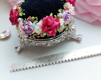 Handmade Pin Cushion: Decorative and Functional Sewing Tool