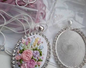 Pendentif vierge, broderie, kit bricolage, ensemble de bijoux floraux, fleur, kit floral, collier, base du pendentif, kit créatif