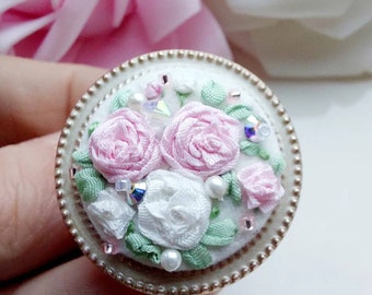 Cabinet knobs Door knob Decorative knobs Drawer knobs pulls rose knobs shabby chic knobs dresser designer knobs furniture decor knob flowers