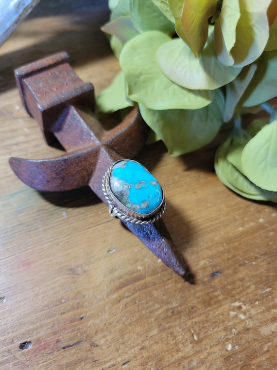 Beautiful vintage Native American Turquoise Ring