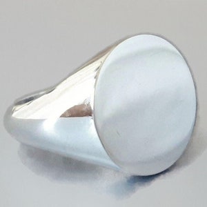 Anillo sencillo, anillo redondo de plata esterlina, anillo de caballero grabable, anillo de plata maciza, anillo hecho a mano, regalo de papá, anillo firmado.