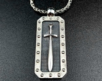 Srebrny wisiorek w kształcie miecza Spartan: grawerowany starożytny grecki naszyjnik