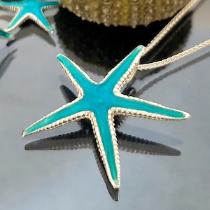 Blauer Seestern, Opalblauer Silberanhänger, 30 mm Seesternanhänger, Türkiser Sterlingsilber-Seestern, Sommerkette, Griechischer Sommerkette.