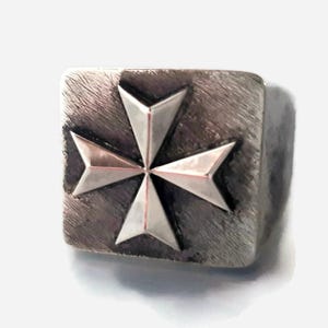 Tempelritter Ring: Handgefertigter Ring aus Sterling Silber - Mittelalterlicher Ritter Stil
