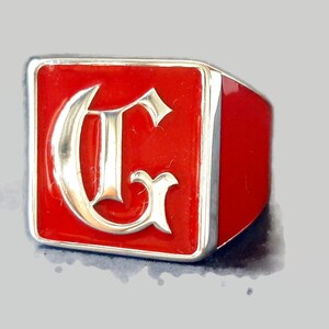 Anillo con letras rojas, anillo con escudo familiar, caballero de plata esterlina, anillo de plata maciza, anillo grande de color, regalo de mujer, anillo de regalo de mamá.