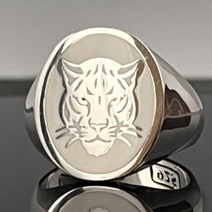 Leopard ring, Sterling silver chevalier, wild cat ring, white Leopard ring, animal face ring, wild jungle chevalier, Africa Leopard ring.