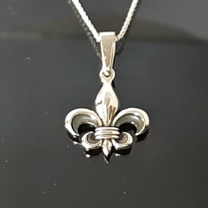 Fleur de Lis Sterling Silver Pendant: A Medieval Knight Necklace and Masonic Accessory.