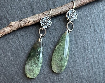 Boho long Green moss agate Earrings; Sterling silver earrings; Hill tribe earrings; Boho earrings; Long earrings;  Statement earrings