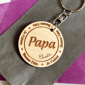 Porte-clé rond bois gravé personnalisé – Cadeau original Papa – Fête des Pères – Dessin enfant ou texte