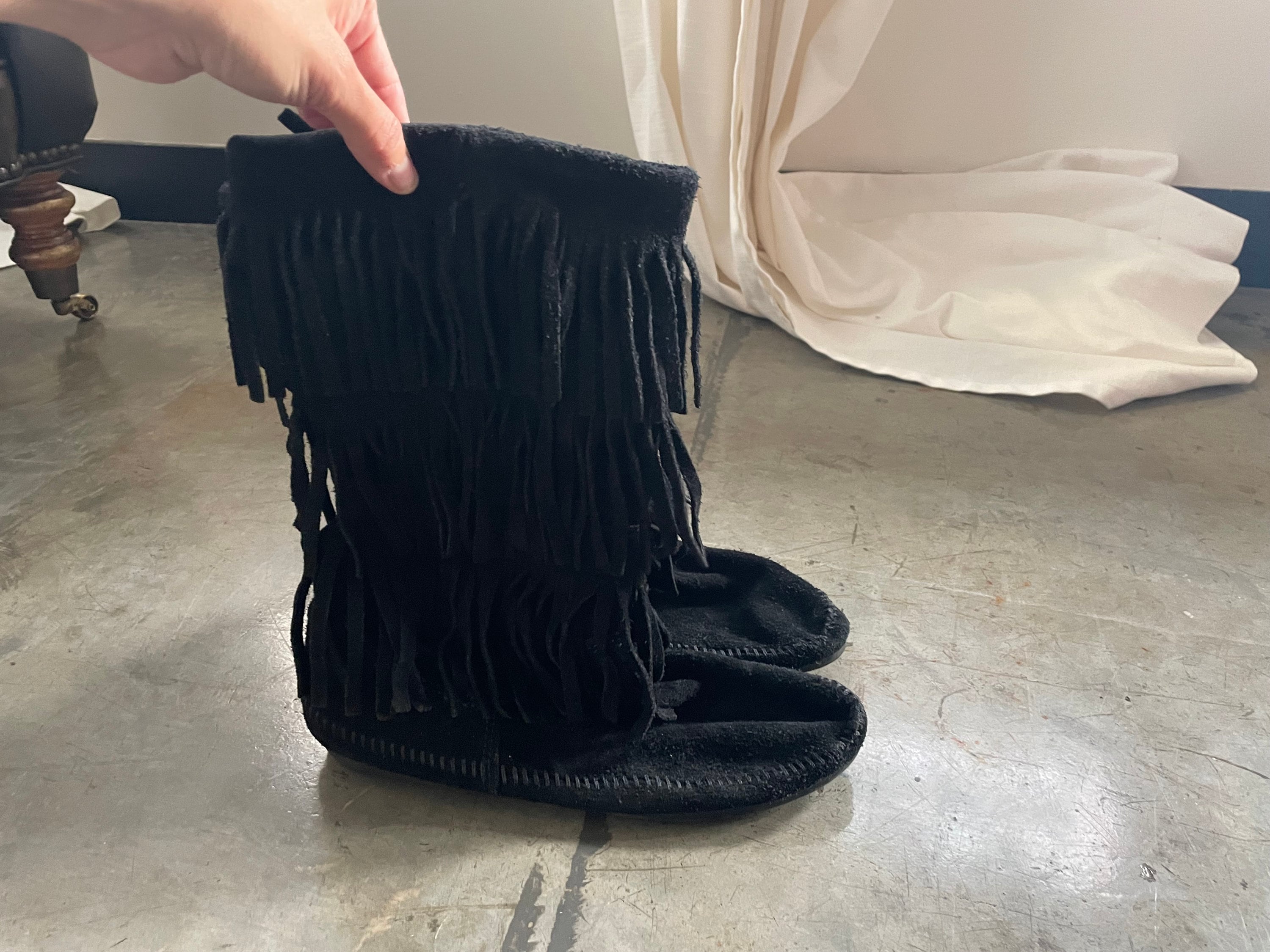 Minnetonka luna hotsell fringe boot